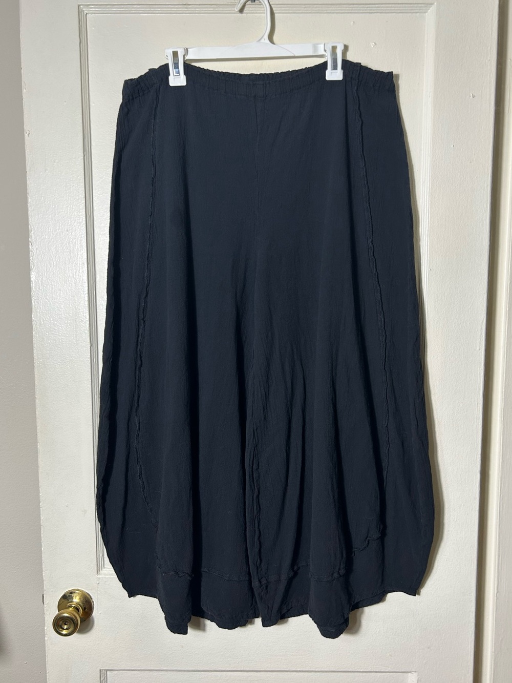Oh my gauze black ultra wide leg pull on pants size 2 or US L/XL flawed lantern - Picture 2 of 10